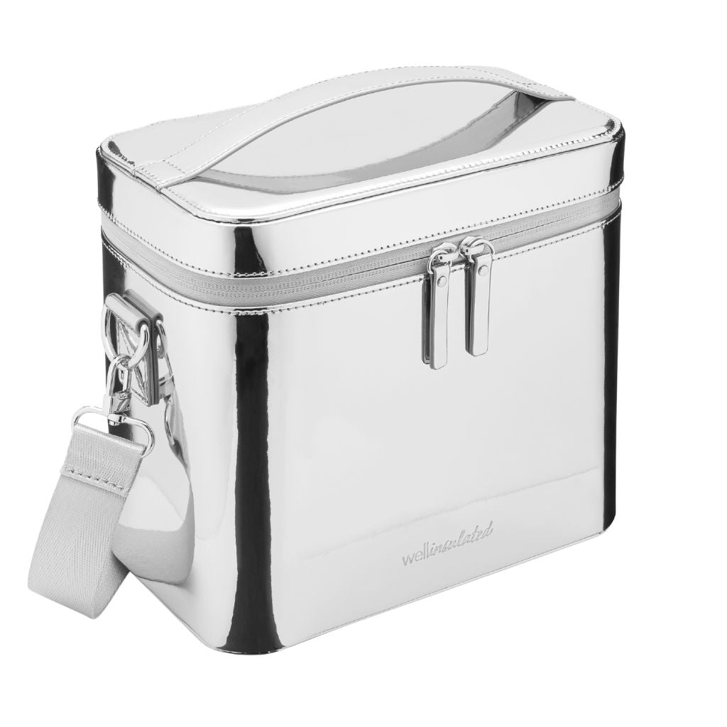 Insulated cosmetic pouch